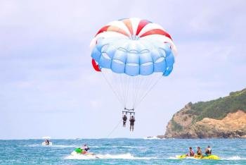 Parasailing in Manuel Antonio, Costa Rica photo