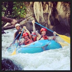 Naranjo River White water rafting in Manuel Antonio, Costa Rica